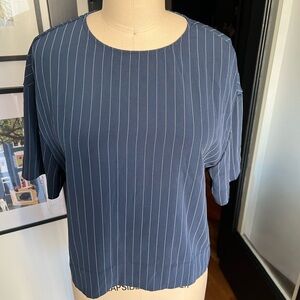 Uniqlo pinstriped top size XS